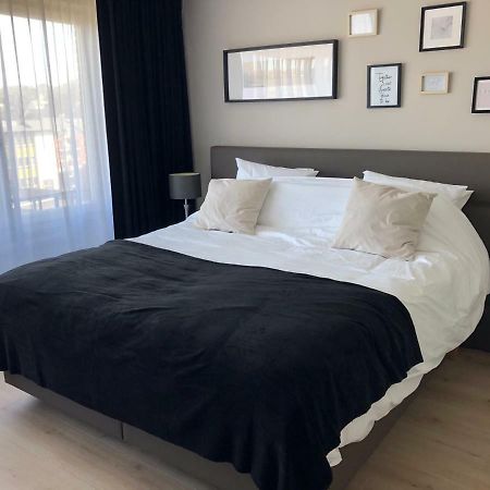 V Carre Apartment Huy Bagian luar foto