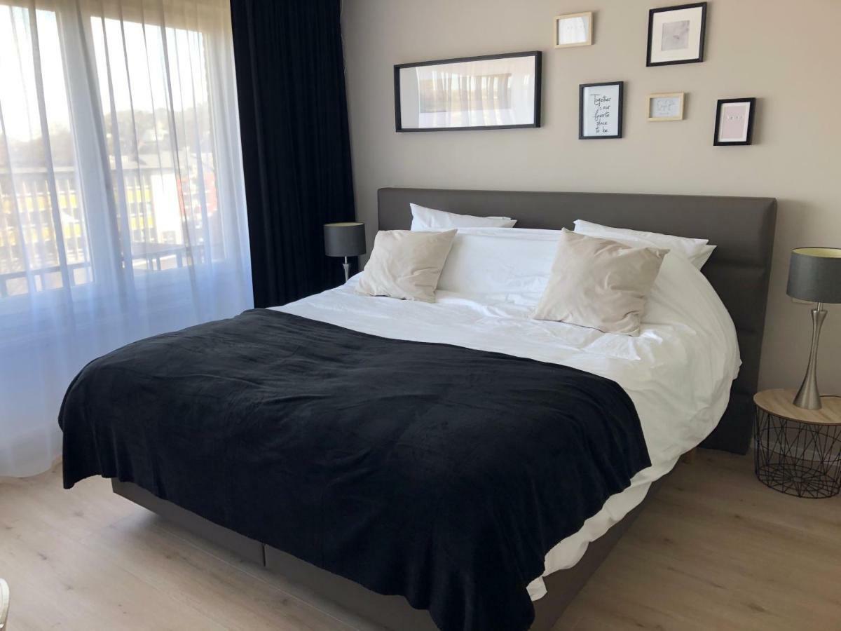 V Carre Apartment Huy Bagian luar foto